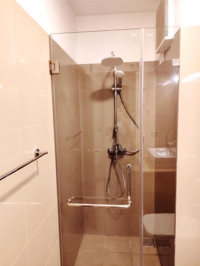 Ocean Breeze Condo By Lake Infinity Νεγκόμπο Εξωτερικό φωτογραφία